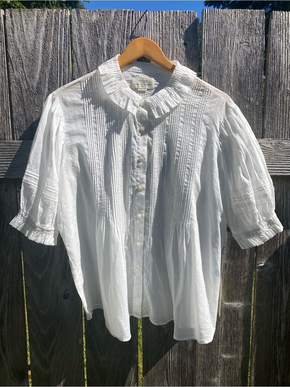 Trovata Birds of Paradis Jess blouse white cotton voile fabric 
Medium NWT